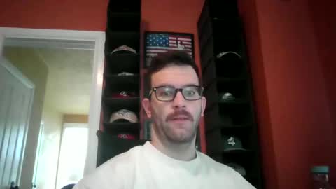 Snapshot of dweav240 chatting on 10/20/25, 07:36 dweav240 online show from 10/20/25, 07:36