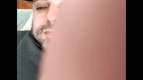 Snapshot of dwizziz chatting on 10/31/25, 11:11 Ivan online show from 10/31/25, 11:11