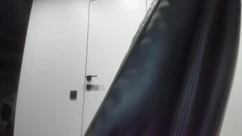 Snapshot of dyafirst chatting on 09/21/25, 09:05 Dya online show from 09/21/25, 09:05