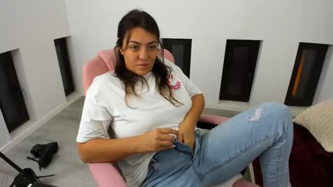 Snapshot of dyanakaylin chatting on 10/06/25, 03:37 dayana online show from 10/06/25, 03:37