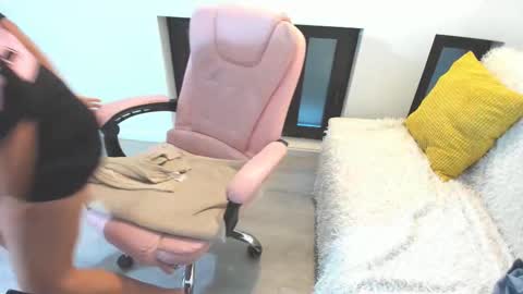 Snapshot of dyanakaylin chatting on 11/20/25, 05:29 dayana online show from 11/20/25, 05:29