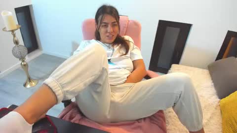 Snapshot of dyanakaylin chatting on 12/05/25, 05:27 dayana online show from 12/05/25, 05:27