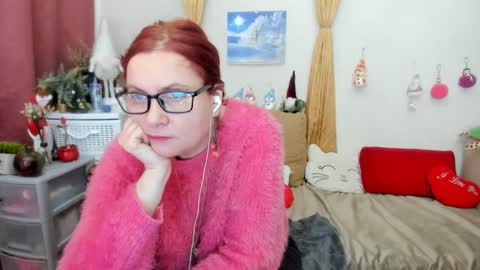 Snapshot of dyannelovee chatting on 01/10/25, 09:34 Dyanne online show from 01/10/25, 09:34