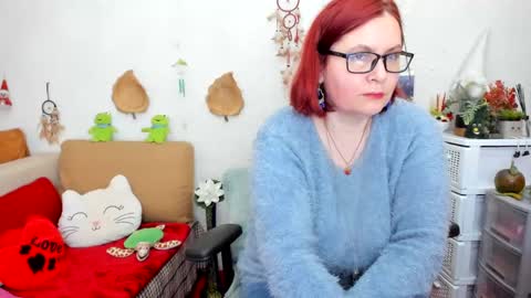 Snapshot of dyannelovee chatting on 03/07/25, 12:45 Dyanne online show from 03/07/25, 12:45