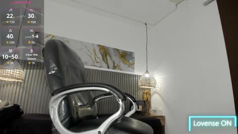 dyla_n18_ online show from 05/16/26, 07:45