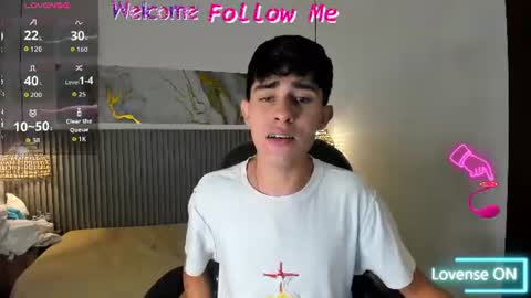 dyla_n18_ online show from 06/19/26, 07:06