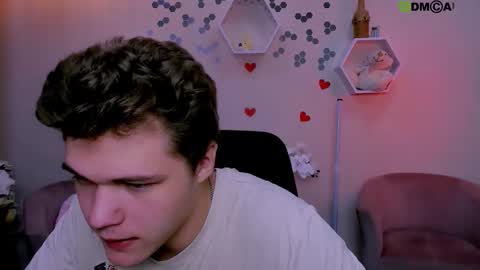 Snapshot of dylan_bold chatting on 09/27/25, 07:08 dylan_bold online show from 09/27/25, 07:08