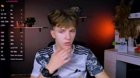 Snapshot of dylan_bold chatting on 10/08/25, 07:11 dylan_bold online show from 10/08/25, 07:11