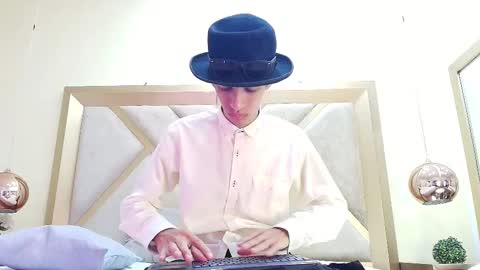 dylan_scotts online show from 09/28/25, 08:03