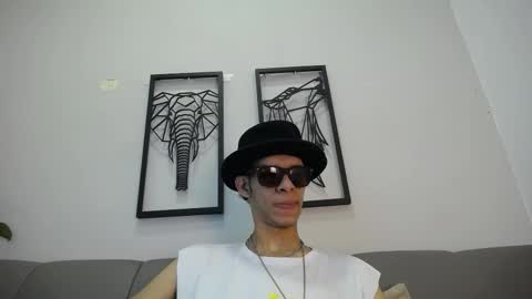 dylan_scotts online show from 10/03/25, 08:17