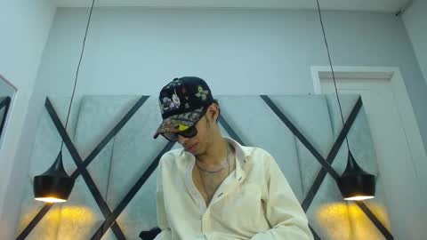 dylan_scotts online show from 10/09/25, 08:07