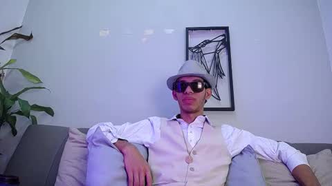 dylan_scotts online show from 10/10/25, 08:41