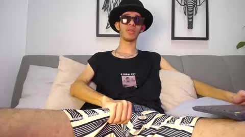 dylan_scotts online show from 10/17/25, 09:50