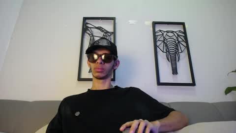 dylan_scotts online show from 10/19/25, 08:31