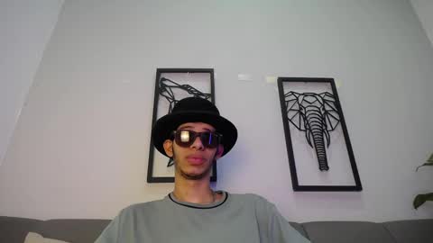 dylan_scotts online show from 10/22/25, 07:57