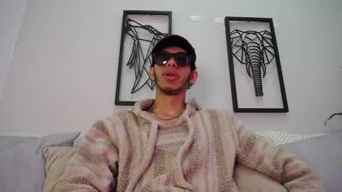 dylan_scotts online show from 11/03/25, 09:05