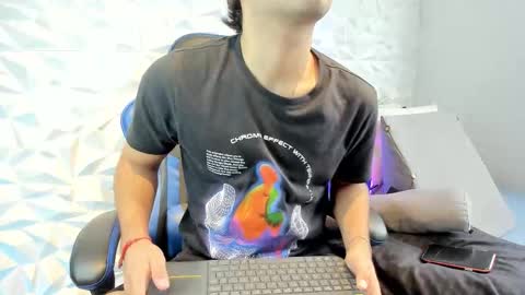 Snapshot of dylan_walton chatting on 10/02/25, 01:29 Dylan online show from 10/02/25, 01:29