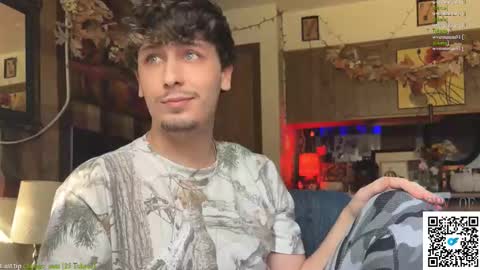 Snapshot of dylandaniel69 chatting on 11/04/25, 08:52 Dylan Daniel 7.8 online show from 11/04/25, 08:52