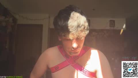 Snapshot of dylandaniel69 chatting on 11/05/25, 05:13 Dylan Daniel 7.8 online show from 11/05/25, 05:13