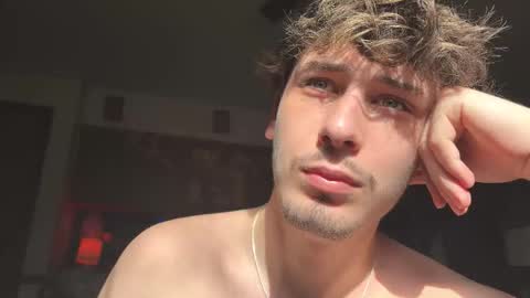 Snapshot of dylandaniel69 chatting on 11/18/25, 05:28 Dylan Daniel 7.8 online show from 11/18/25, 05:28