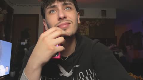 Snapshot of dylandaniel69 chatting on 11/26/25, 02:23 Dylan Daniel 7.8 online show from 11/26/25, 02:23