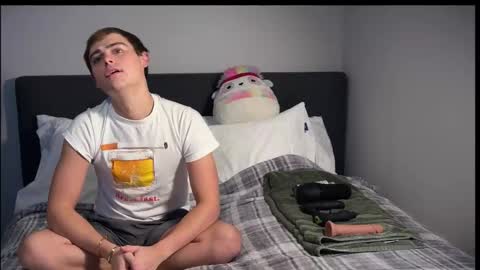 Snapshot of dylanfruits chatting on 10/31/25, 02:29 dylanfruits online show from 10/31/25, 02:29