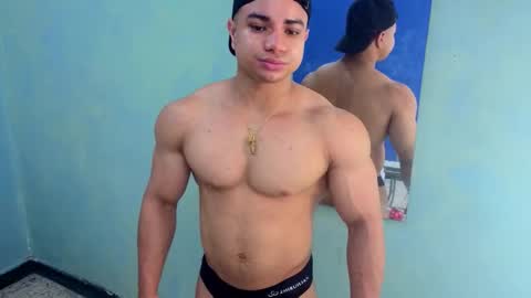 Snapshot of dylanguss chatting on 12/17/25, 12:00 dylanguss online show from 12/17/25, 12:00