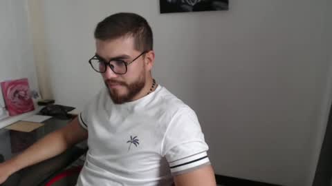 dylanhot10 online show from 10/06/25, 09:34