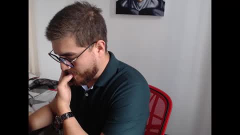 dylanhot10 online show from 12/15/25, 07:51