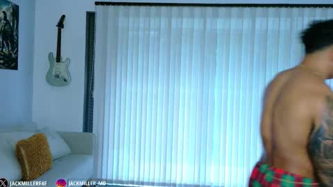 Snapshot of dylanrivera_ chatting on 10/27/25, 12:09 Dylan Rivera online show from 10/27/25, 12:09