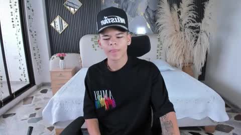 Snapshot of dylanroyce_ chatting on 03/10/26, 12:43 dylanroyce_ online show from 03/10/26, 12:43