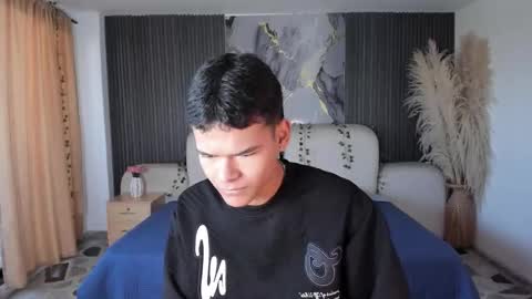 Snapshot of dylanroyce_ chatting on 03/19/26, 12:20 dylanroyce_ online show from 03/19/26, 12:20
