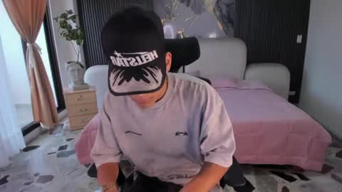 Snapshot of dylanroyce_ chatting on 04/27/26, 12:47 dylanroyce_ online show from 04/27/26, 12:47