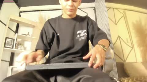 Snapshot of dylanroyce_ chatting on 05/07/26, 01:38 dylanroyce_ online show from 05/07/26, 01:38