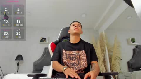 Snapshot of dylanroyce_ chatting on 05/23/26, 01:37 dylanroyce_ online show from 05/23/26, 01:37
