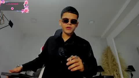 Snapshot of dylanroyce_ chatting on 06/11/26, 01:31 dylanroyce_ online show from 06/11/26, 01:31