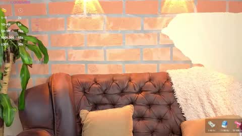 Snapshot of dylanstonne1 chatting on 09/30/25, 11:32 D Y L A N online show from 09/30/25, 11:32