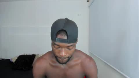 Dylan Taylor online show from 01/12/25, 03:49