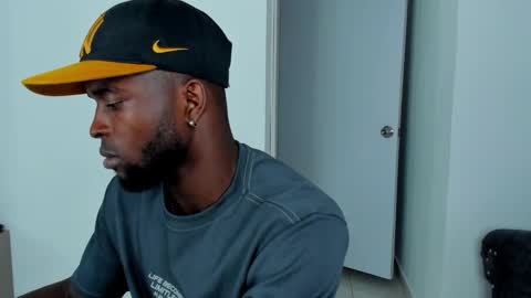 Snapshot of dylantaylor_1 chatting on 09/21/25, 02:46 Dylan Taylor online show from 09/21/25, 02:46