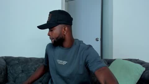 Snapshot of dylantaylor_1 chatting on 09/26/25, 04:05 Dylan Taylor online show from 09/26/25, 04:05