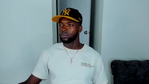 Snapshot of dylantaylor_1 chatting on 10/01/25, 03:56 Dylan Taylor online show from 10/01/25, 03:56