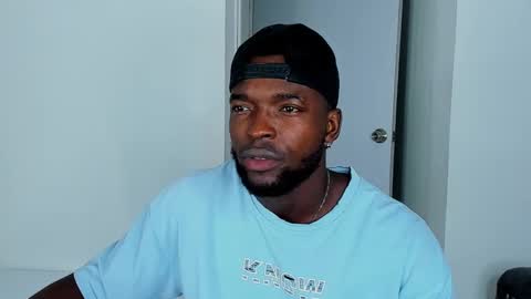 Snapshot of dylantaylor_1 chatting on 10/06/25, 03:48 Dylan Taylor online show from 10/06/25, 03:48