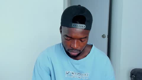 Snapshot of dylantaylor_1 chatting on 10/30/25, 04:36 Dylan Taylor online show from 10/30/25, 04:36