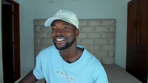 Snapshot of dylantaylor_1 chatting on 11/07/25, 11:54 Dylan Taylor online show from 11/07/25, 11:54