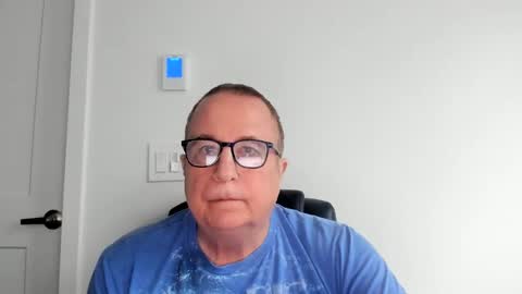 Snapshot of e_rectiom chatting on 02/19/25, 06:43 Mr Wonderful online show from 02/19/25, 06:43