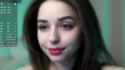 Snapshot of earlenebigge chatting on 02/26/25, 01:21 Kriss online show from 02/26/25, 01:21