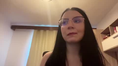 Snapshot of earleneflight chatting on 06/20/26, 03:26 Nora online show from 06/20/26, 03:26