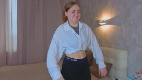 Snapshot of earliesterns chatting on 10/05/25, 08:56 Zoe online show from 10/05/25, 08:56