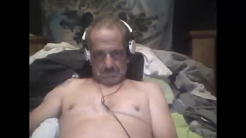 Easye online show from 10/17/25, 10:51