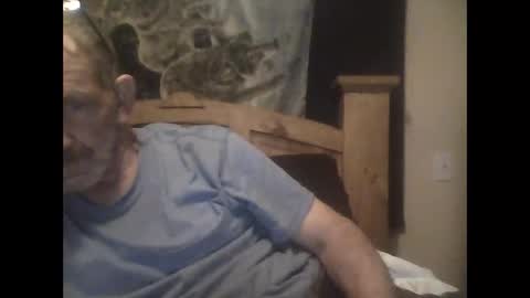 Snapshot of easye4015 chatting on 11/10/25, 12:09 Easye online show from 11/10/25, 12:09